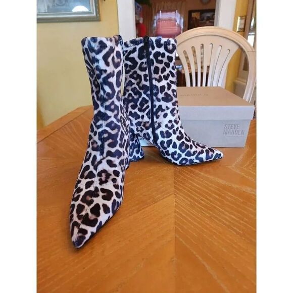 Steve Madden Valyant animal print boots size 7 - Picture 3 of 8